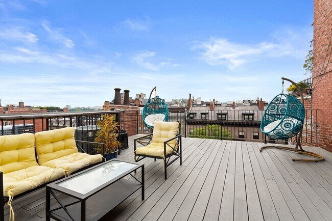 127 Beacon St in Boston, MA - Building Photo - Building Photo