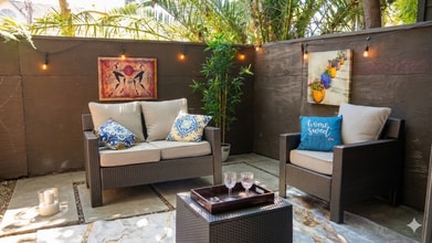 4401 Kraft Ave, Unit 15 in Los Angeles, CA - Foto de edificio - Building Photo