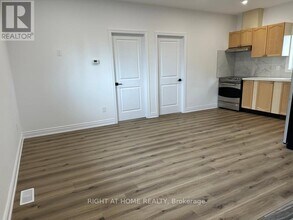 700 Winchester Rd E in Whitby, ON - Building Photo - Building Photo