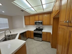 20832 Valerio St in Los Angeles, CA - Building Photo - Building Photo