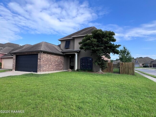 100 Cautillion Dr in Youngsville, LA - Building Photo - Building Photo