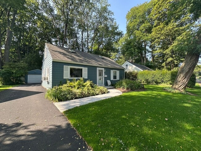 property at 95 Dorking Rd