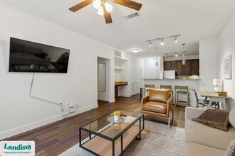 7373 Valley View Ln in Dallas, TX - Building Photo - Building Photo