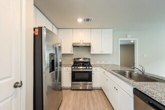 7902 Serro Medina in San Antonio, TX - Building Photo - Building Photo