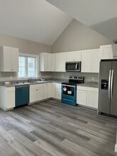 5 Santana Wy in Carver, MA - Building Photo - Building Photo