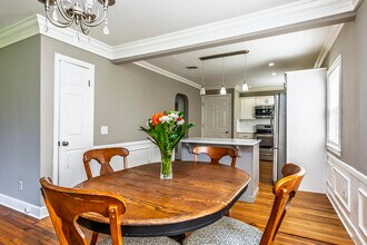 2224 Harrodsburg Rd in Lexington, KY - Building Photo - Building Photo