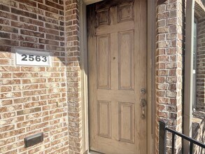 2563 Adam Ln in The Colony, TX - Foto de edificio - Building Photo