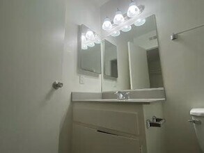 14271 Browning Ave, Unit R58 in Tustin, CA - Building Photo - Building Photo