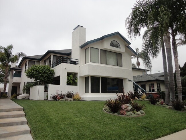 3862 Lamont St in San Diego, CA - Building Photo - Building Photo