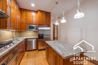 3249 W Evergreen Ave in Chicago, IL - Building Photo - Building Photo