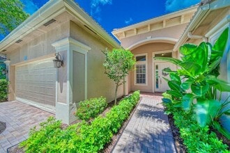 1423 SE Legacy Cove Cir in Stuart, FL - Building Photo - Building Photo