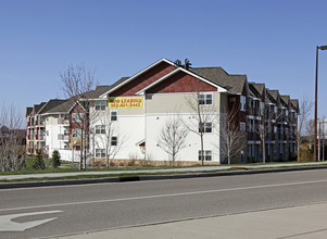 Gateway Place Apartments in Chanhassen, MN - Building Photo - Building Photo