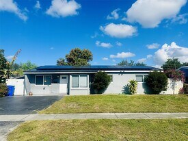 7021 Scott St in Hollywood, FL - Building Photo