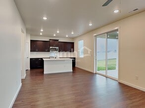 9534 W Bowie Ct in Star, ID - Foto de edificio - Building Photo