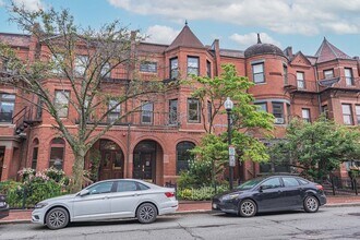 237 W Newton St in Boston, MA - Foto de edificio - Building Photo