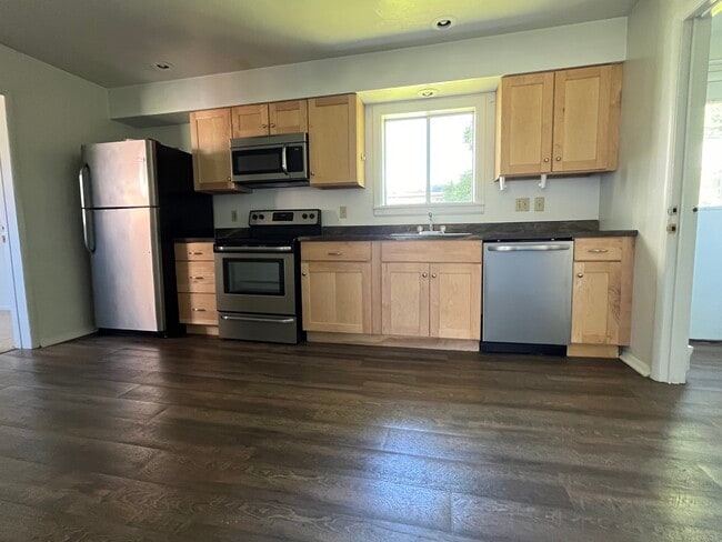 property at 206 Homestead Ave