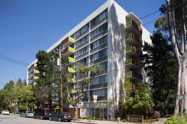 Burlingame Towers in Burlingame, CA - Foto de edificio - Building Photo