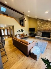6245 Summit Ct in Traverse City, MI - Building Photo - Building Photo