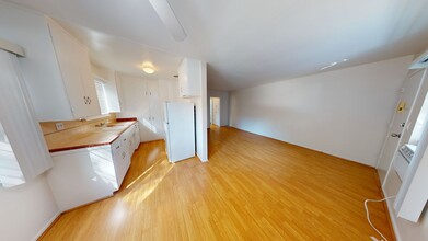 1042 Stanley in West Hollywood, CA - Building Photo - Interior Photo