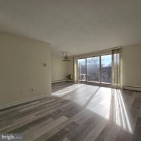 111 Chestnut St in Cherry Hill Township, NJ - Building Photo