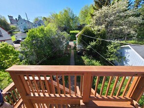 1127 E 6th St, Unit 1 in Duluth, MN - Building Photo - Building Photo