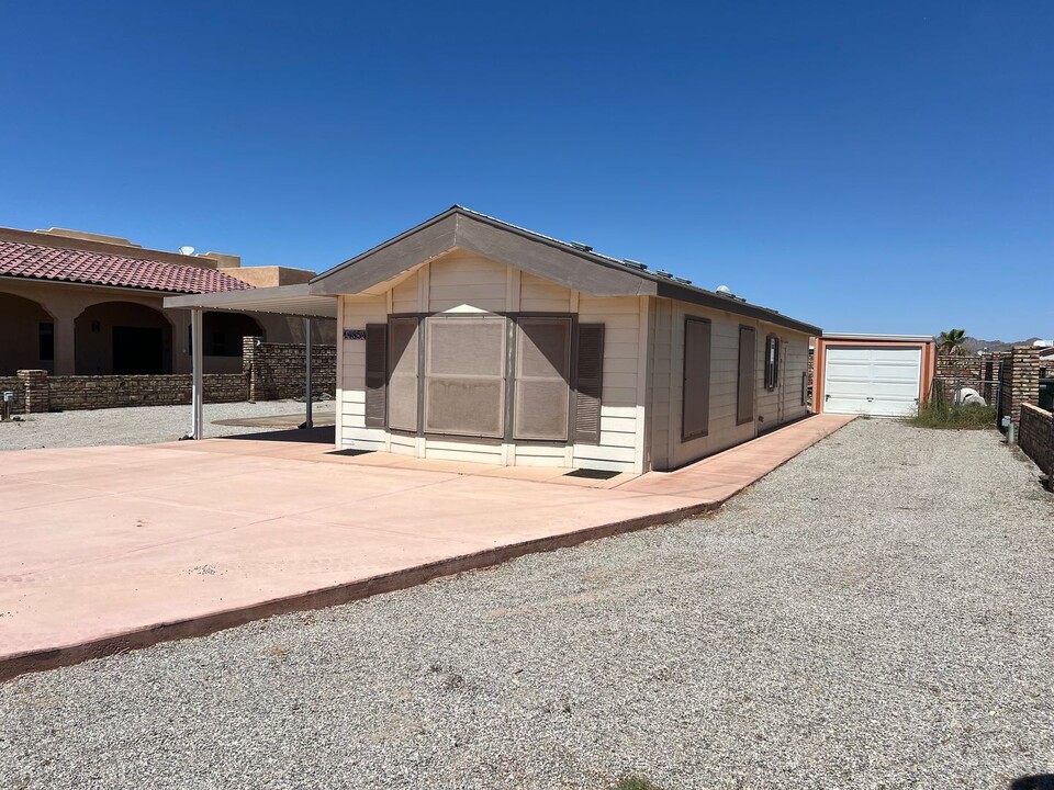 14854 E 53rd Dr in Yuma, AZ - Foto de edificio