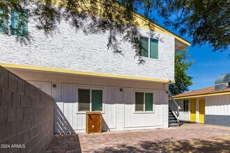 3016 N 37th St in Phoenix, AZ - Foto de edificio - Building Photo