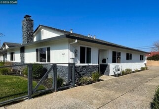 4643 W Rishell Ct in Concord, CA - Building Photo - Building Photo