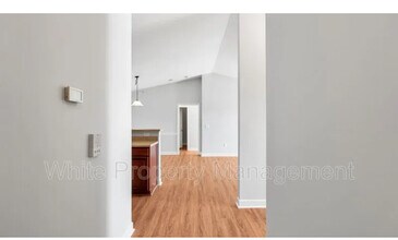 339 Westbend Dr, Unit 339 Westbend Dr Hyde Park in Charlotte, NC - Foto de edificio - Building Photo