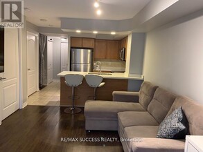 4080-4080 Living Arts Dr in Mississauga, ON - Building Photo - Building Photo