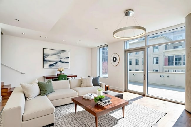 1555 Blake St in Denver, CO - Building Photo - Building Photo