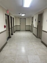 1805 Sans Souci Blvd in North Miami, FL - Building Photo - Building Photo