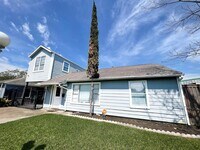 3807 Brock St photo'