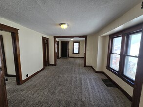 417 W Walnut St in Independence, MO - Building Photo - Building Photo