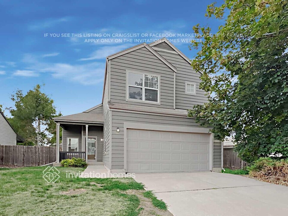 19106 E Carmel Cir in Aurora, CO - Building Photo