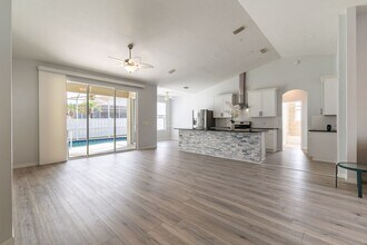 10636 Old Grove Cir in Bradenton, FL - Building Photo - Building Photo