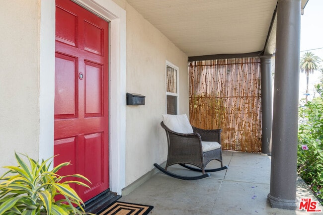 1809 W 37th Pl in Los Angeles, CA - Building Photo - Building Photo