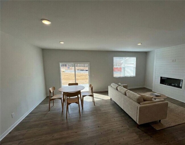 7304 Mulberry Trace Ln in Flowery Branch, GA - Building Photo - Building Photo