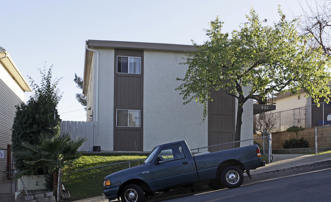 527 E 3rd Ave in Escondido, CA - Building Photo - Building Photo