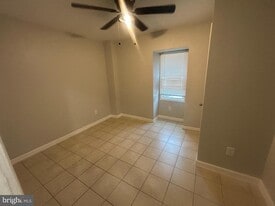 531 Brinton St in Philadelphia, PA - Building Photo