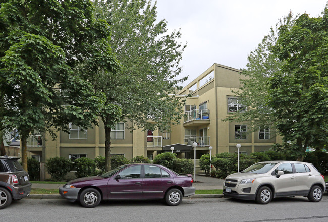 1710 E Pender St in Vancouver, BC - Building Photo - Building Photo