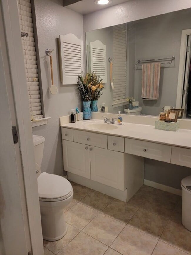 property at 1836 Kensal Green Dr