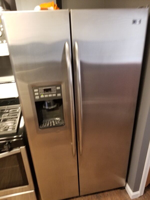 1203 W Cross St photo'