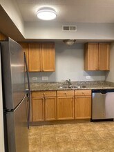 655 Perrie Dr in Elk Grove Village, IL - Building Photo - Building Photo