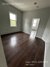 40 Croton Terrace in Yonkers, NY - Building Photo - Building Photo