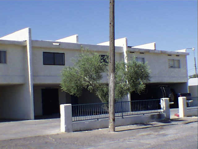 5655 S Bend St in Las Vegas, NV - Foto de edificio - Building Photo