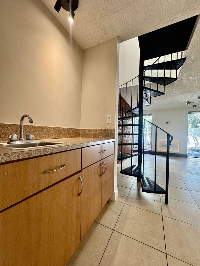 2180 SW 9th Ave in Miami, FL - Building Photo - Building Photo