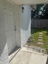1420 N 69th Way in Hollywood, FL - Building Photo