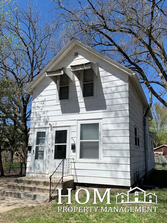 532 W Wheeler Ave, Unit .5 in North Mankato, MN - Building Photo