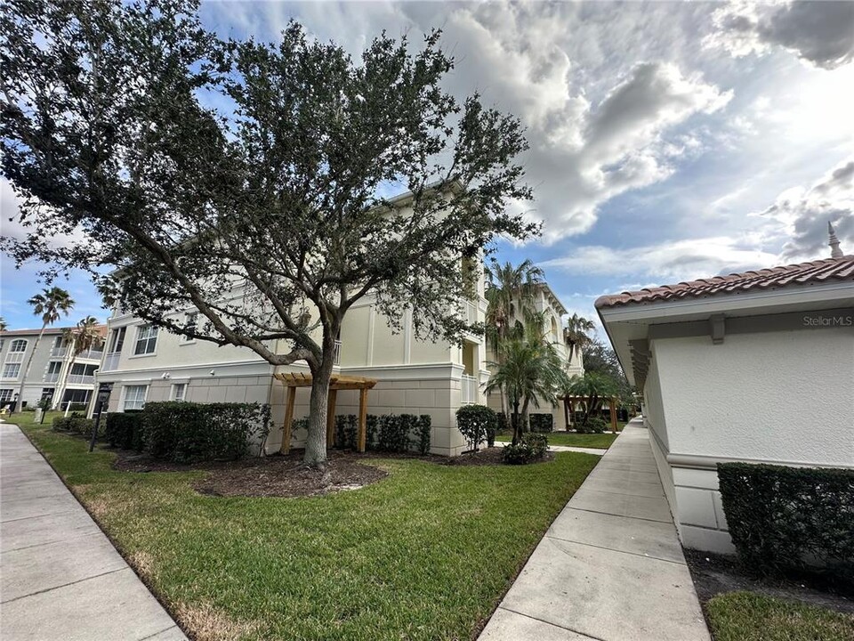 900 San Lino Cir in Venice, FL - Building Photo